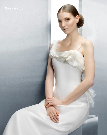 JESUS PEIRO 2012 svatební šaty, model JP 2007