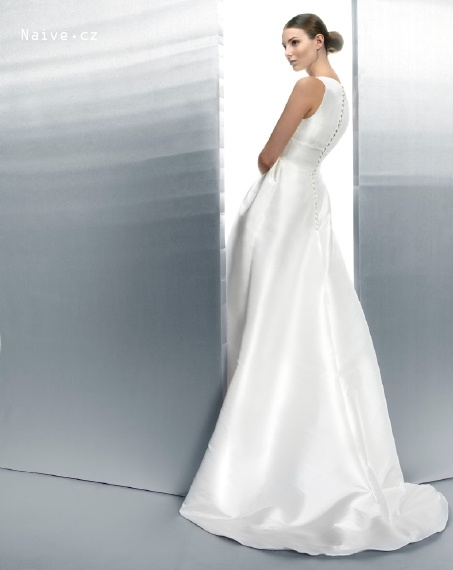 JESUS PEIRO 2012 svatební šaty, model JP 2012