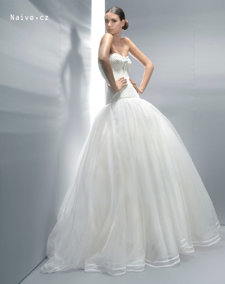 JESUS PEIRO 2012 svatební šaty, model JP 2014