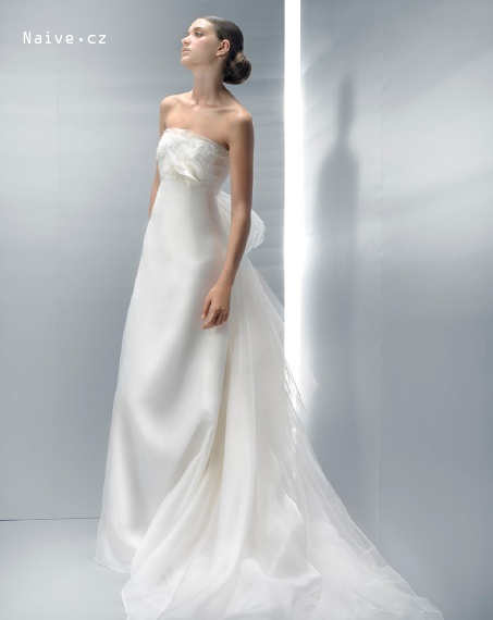 JESUS PEIRO 2012 svatební šaty, model JP 2019