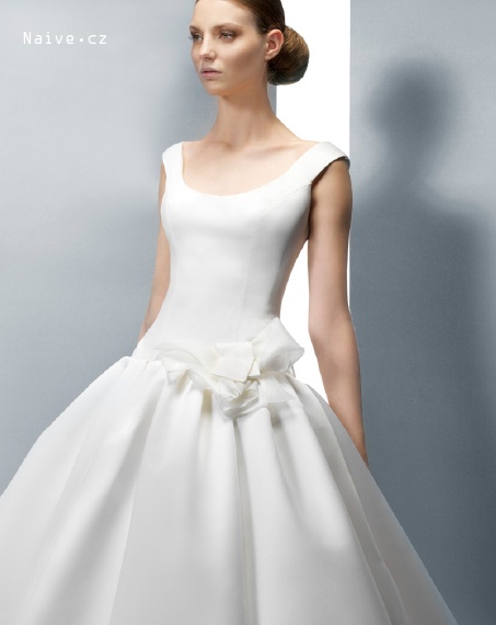 JESUS PEIRO 2012 svatební šaty, model JP 2039