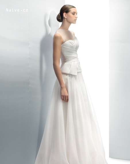 JESUS PEIRO svatební šaty, model JP 3005