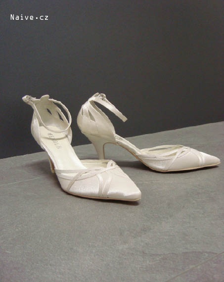 Svatební obuv - MENBUR 4040