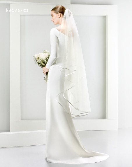 Svatební šaty Jesus Peiro, model 5007