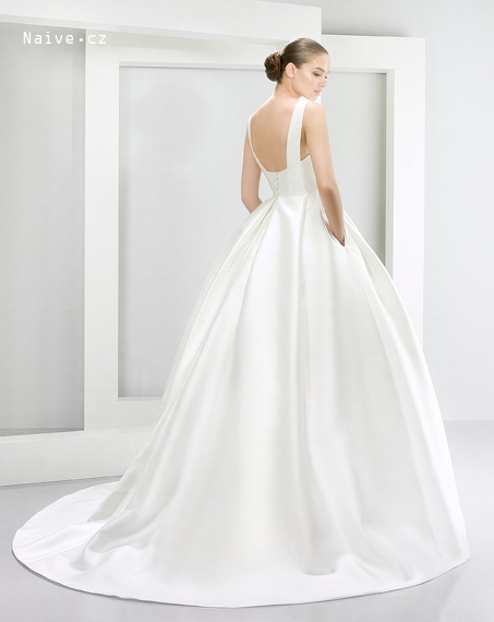 Svatební šaty Jesus Peiro, model 5021