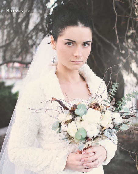 Antonina - model s bolerem